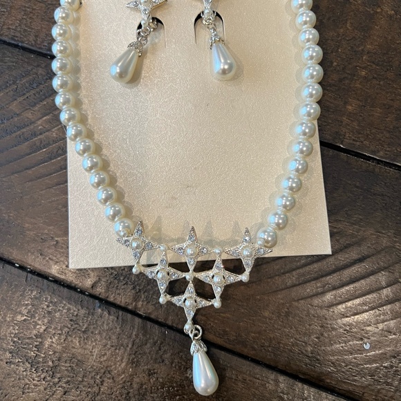 New Bridal Fashion Jewelry - Picture 1 of 4